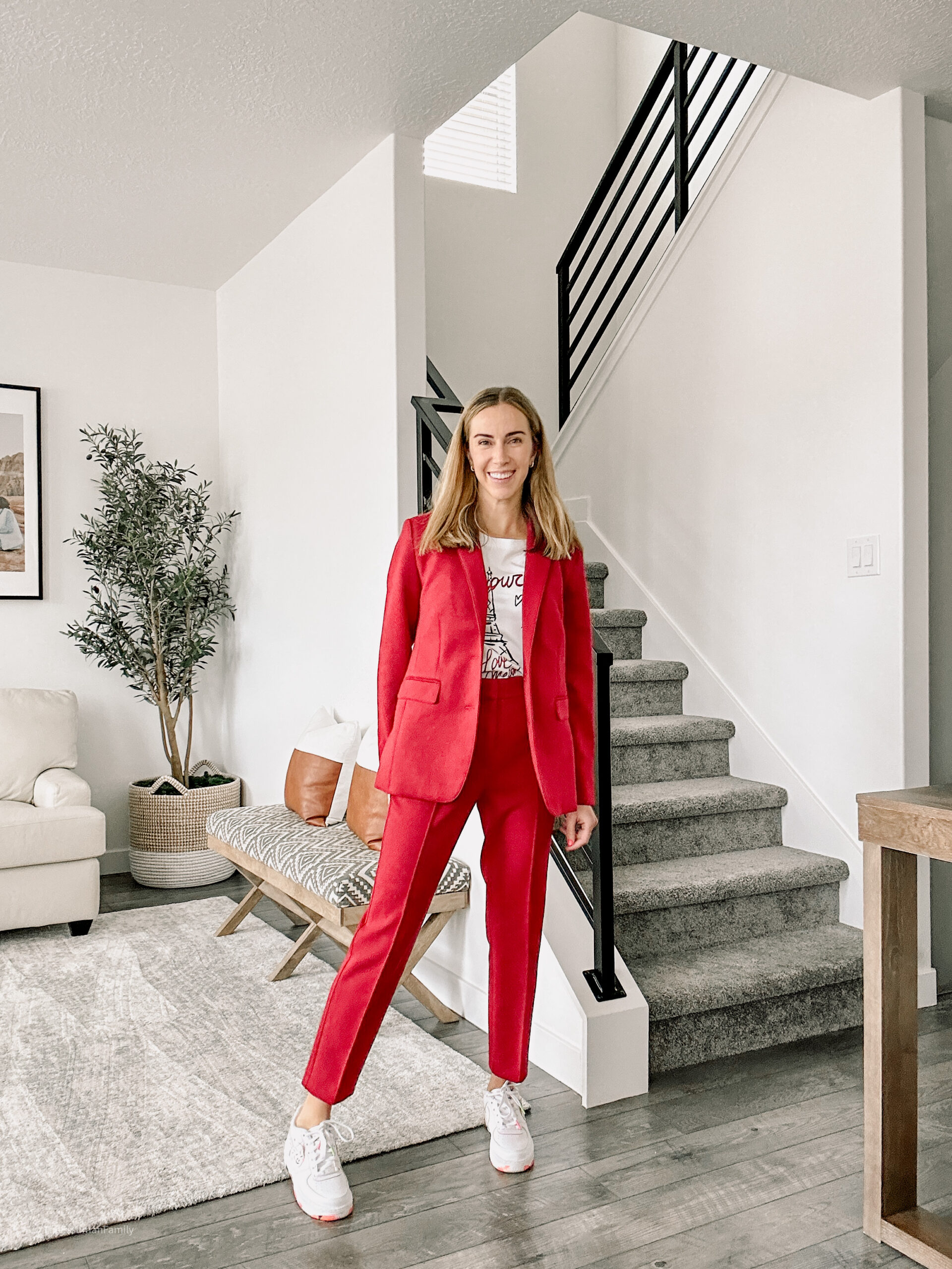 Red Women Suit: A Timeless Classic for Any Occasion